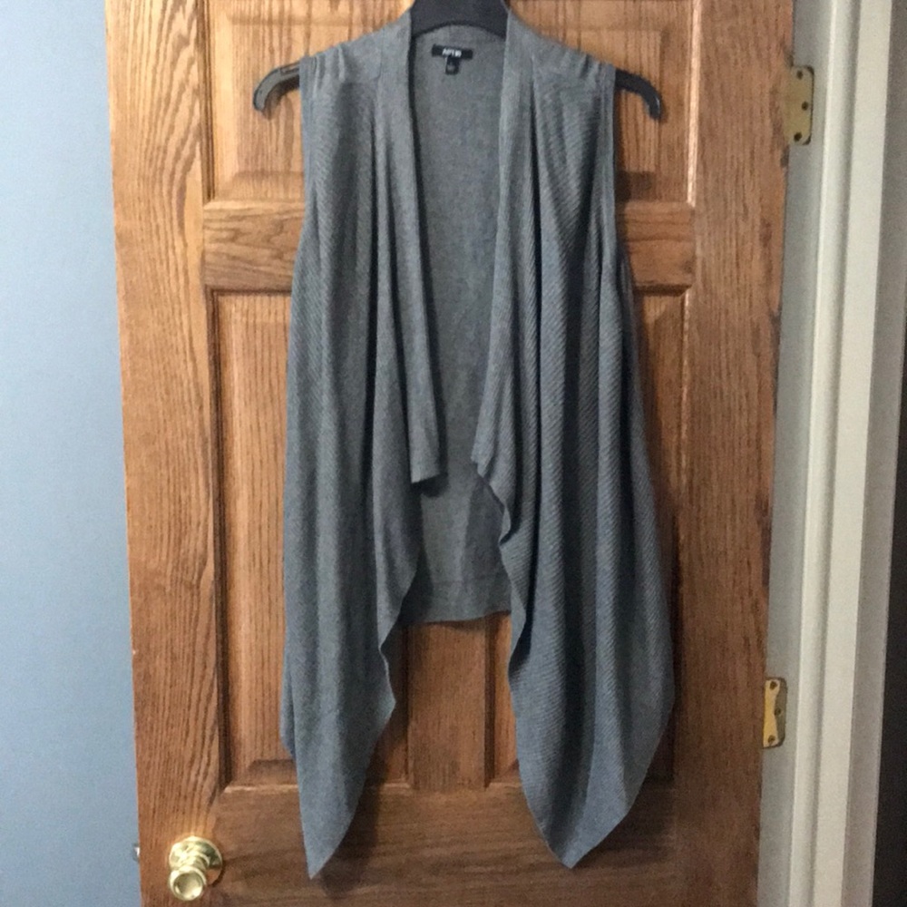 Apt 9 grey cardigan vest